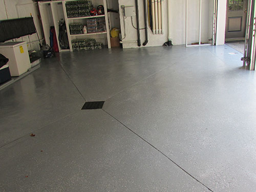 photo looking at epoxy floor in garage